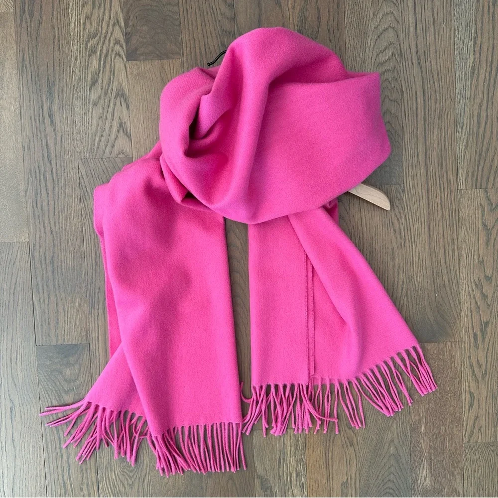 Johnstons of Elgin 100% Cashmere Oversized Wrap Stole in Bright Pink 86